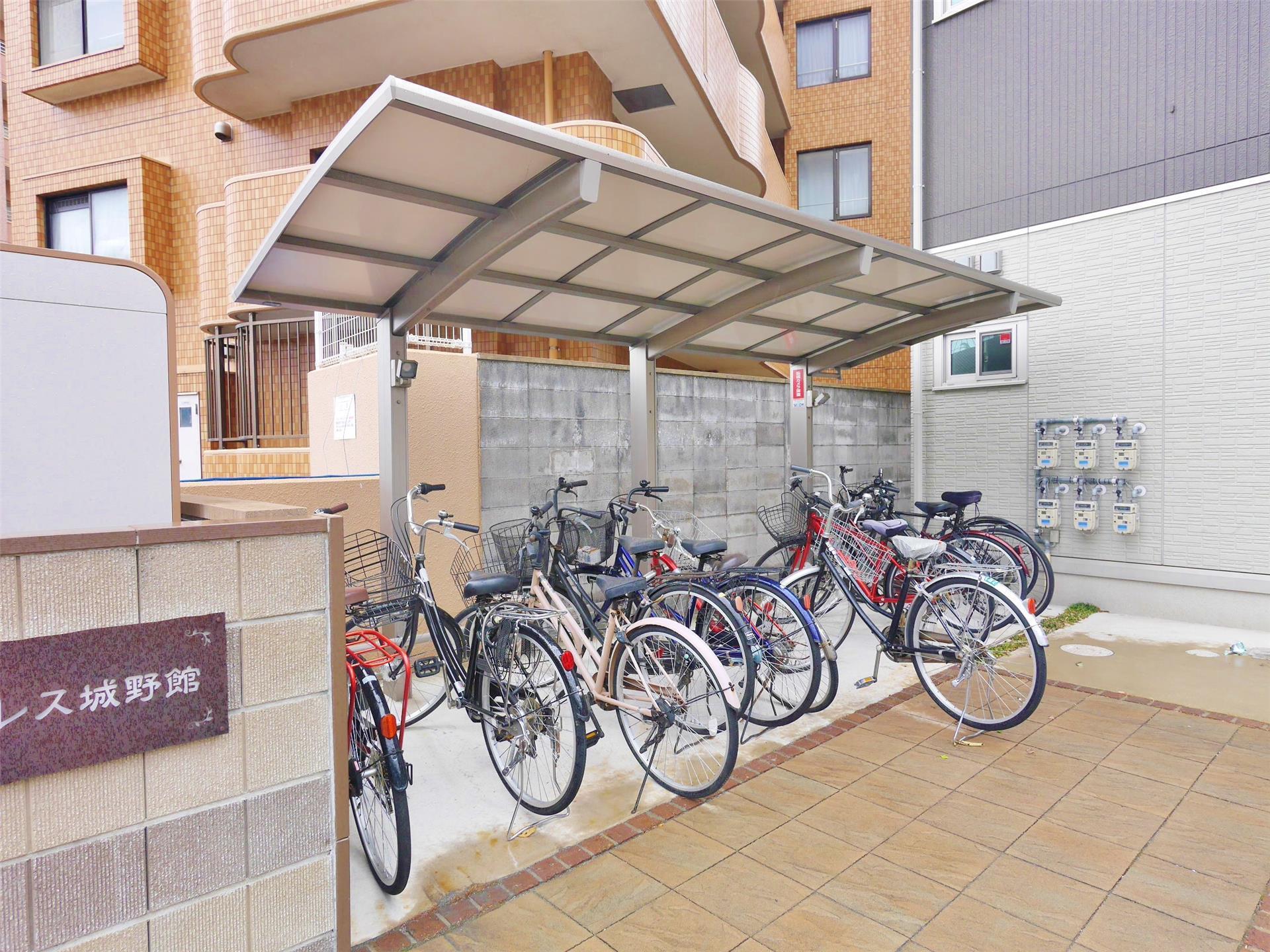 トレス城野館
