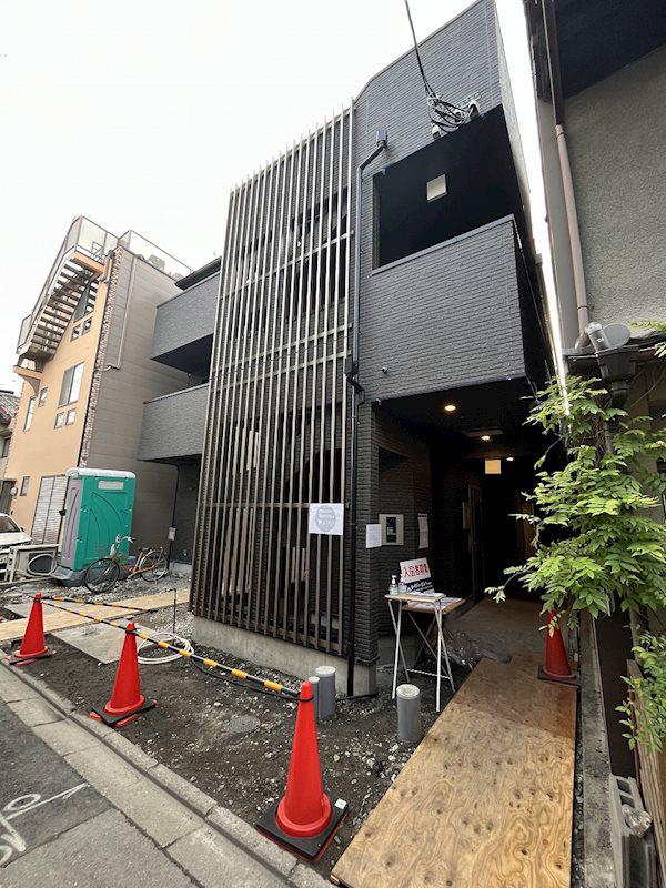 PRIVATE RESIDENCE HIRO