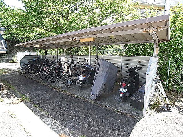 ビレッジハウス鈴蘭台4号棟