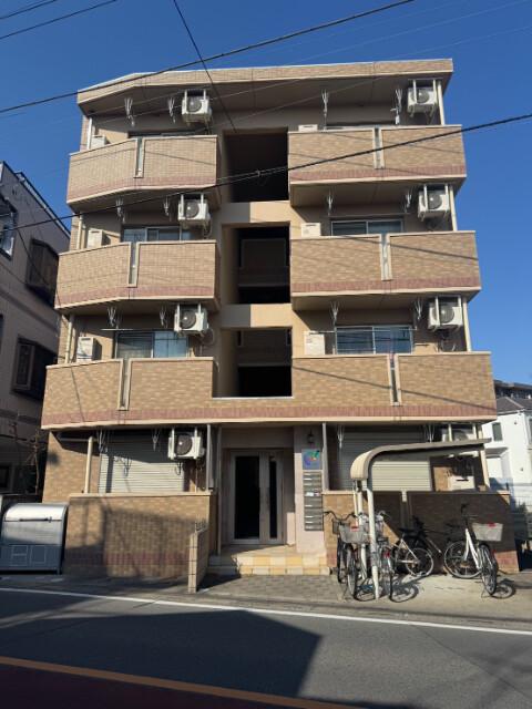 クラストイー