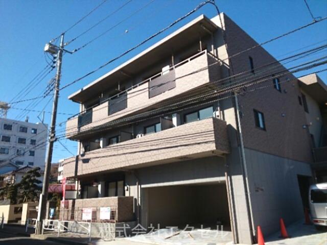 京王相模原線 南大沢駅 徒歩13分 3階建 築8年