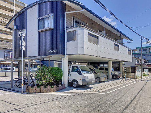 さんさんハウス