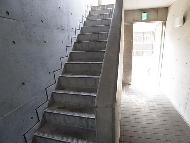 ラムール西舞子