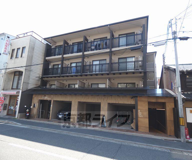 VINE OAK AGEHA