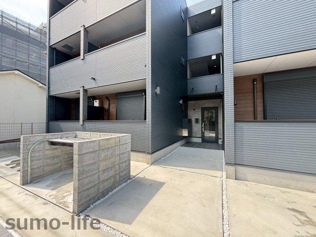 GAZELL NOAH尼崎次屋