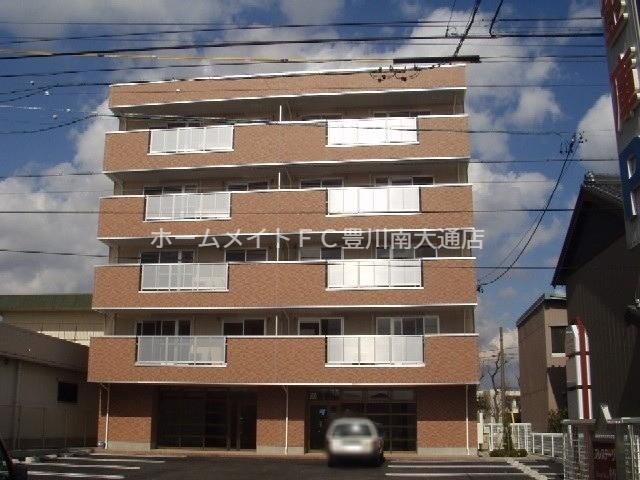 モデスト コザカイ