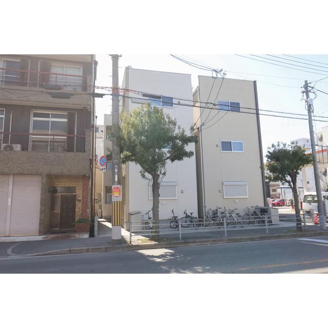 モユル東部市場