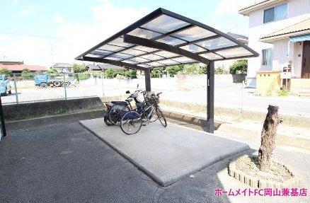 フォレスト東平島 A棟