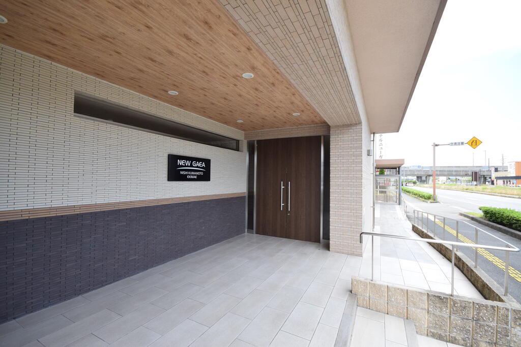 ニューガイア西熊本駅前