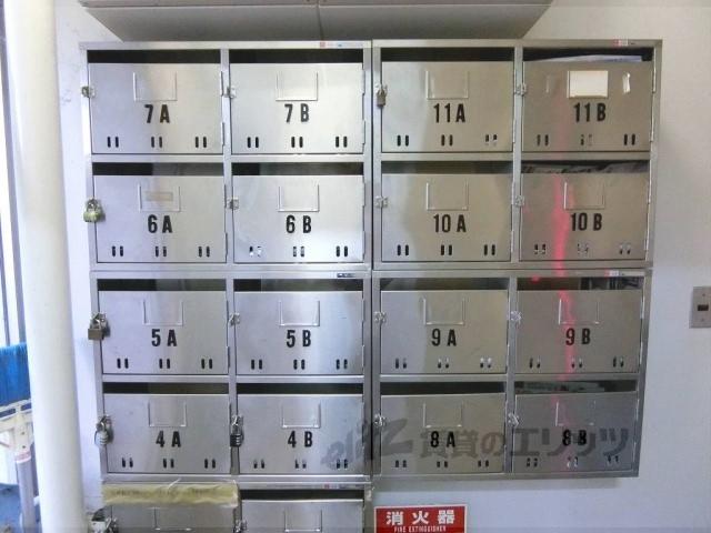 御池ロイヤルマンション(2LDK/2階)の外観写真