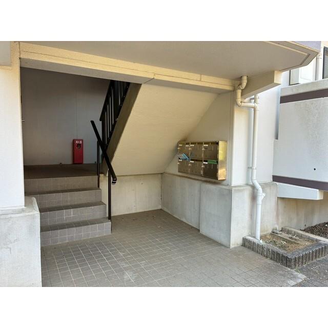 カームパレスB棟