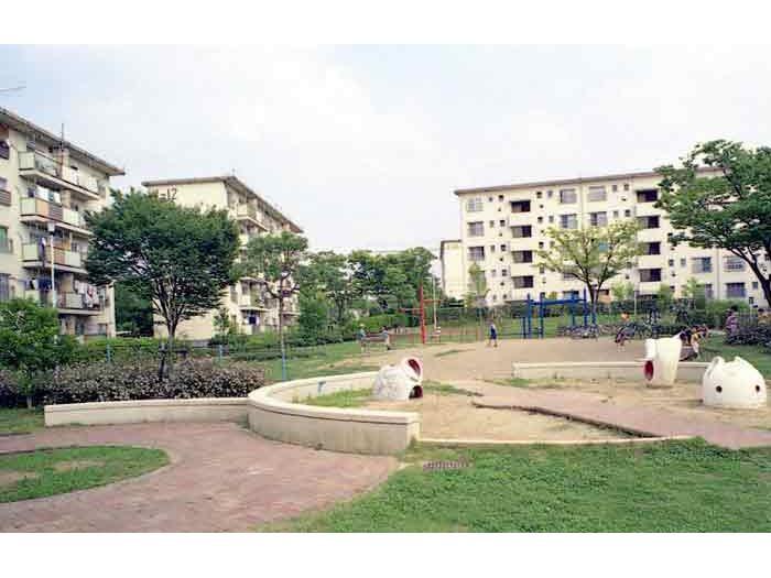 UR泉北竹城台二丁団地1号棟