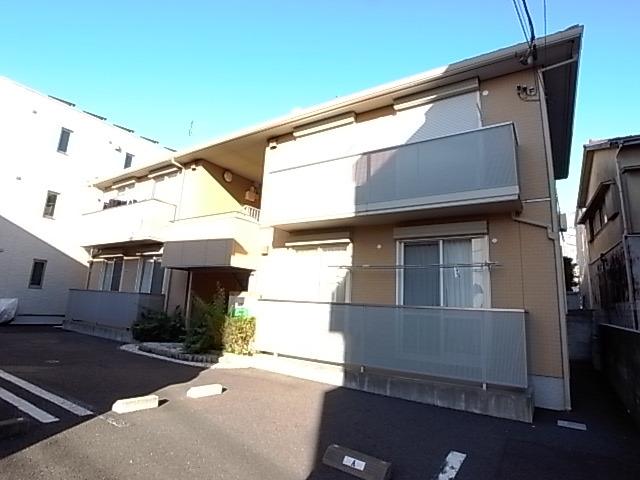 ミア・フォーレス