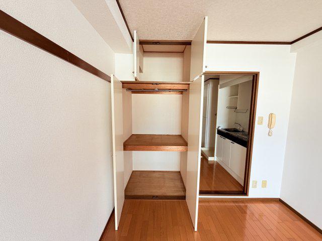 スズタカビル