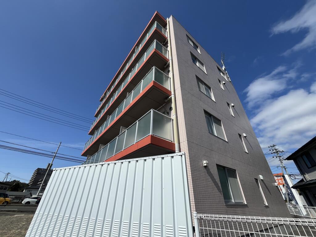 カーサプリメーラ