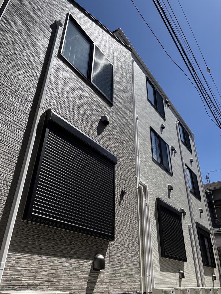 INTERVIA KAMATA