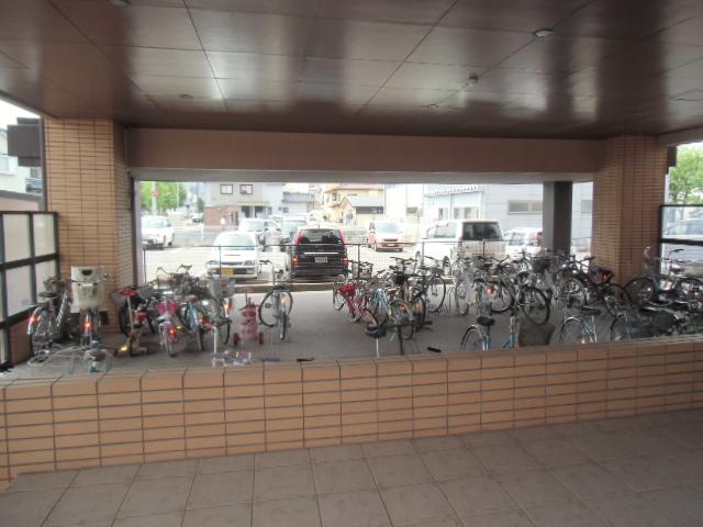 伏見台ガーデンコート西尾ビル