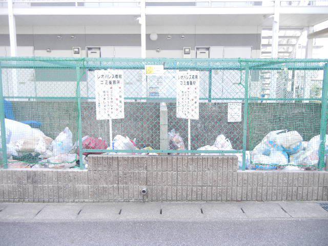 レオパレスアクシオン