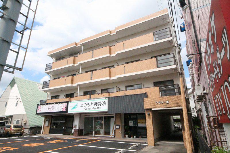 フラワー松本III
