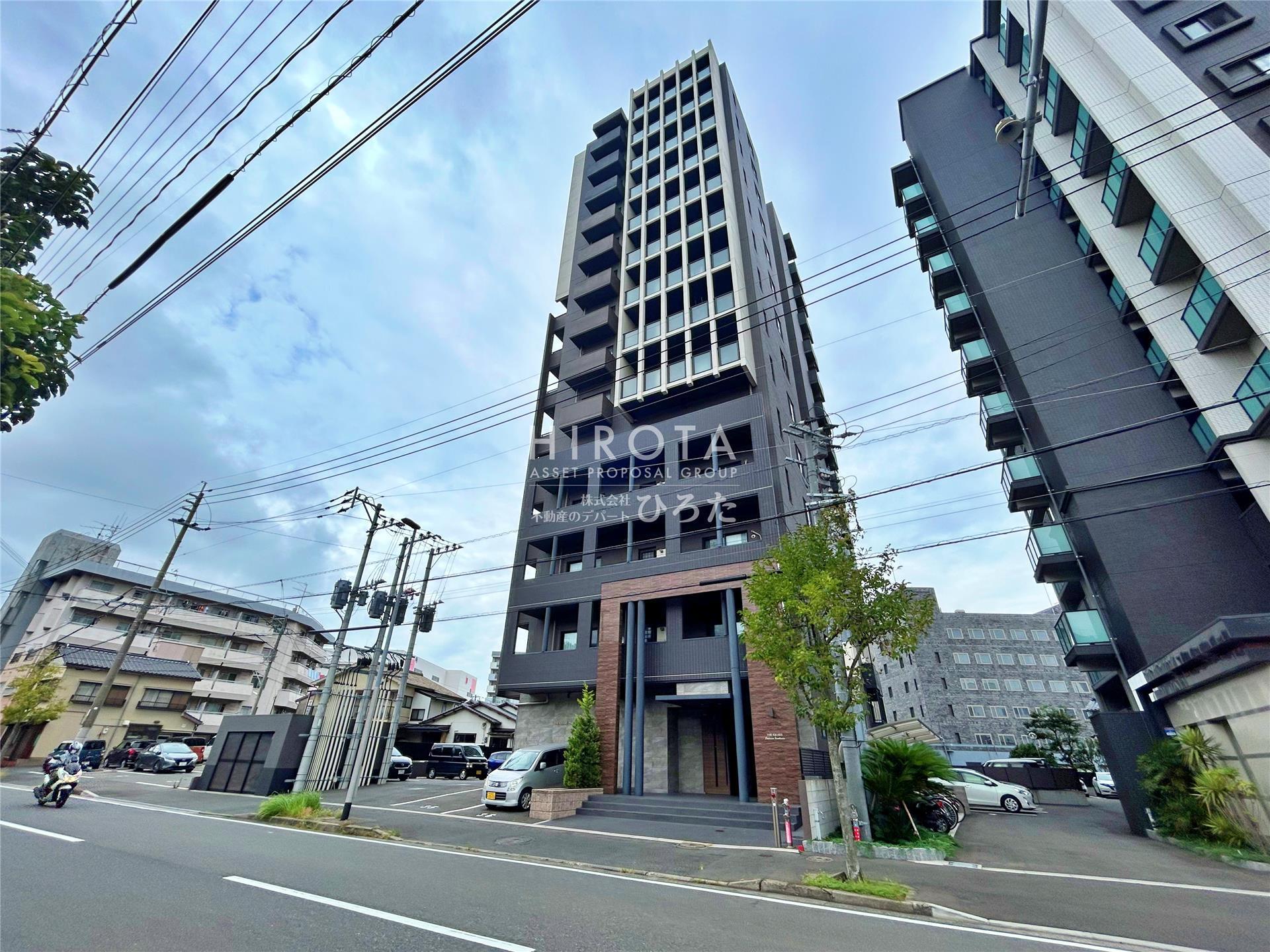 THE SQUARE PLATINUM RESIDENCE