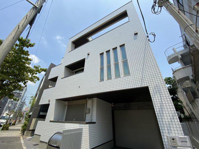 ジョルニ フェリーチ