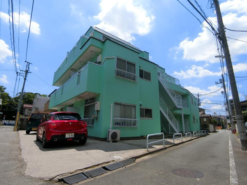 ユニバーサルマンションI