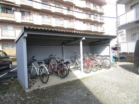 コーポオカダ