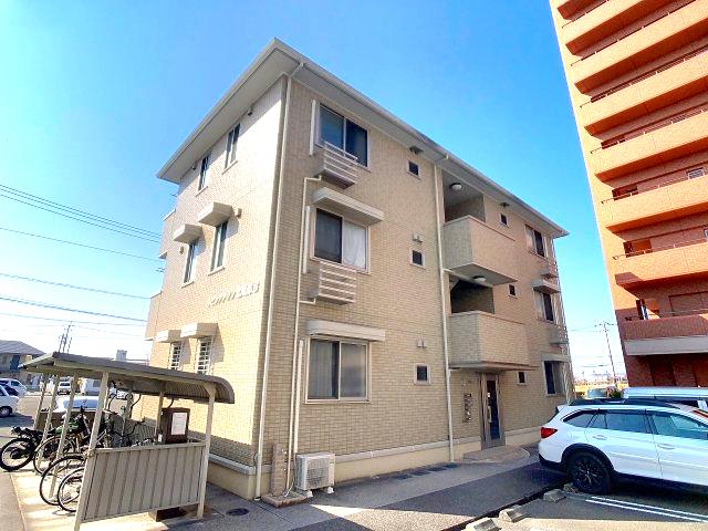 リビングタウン北川添B棟