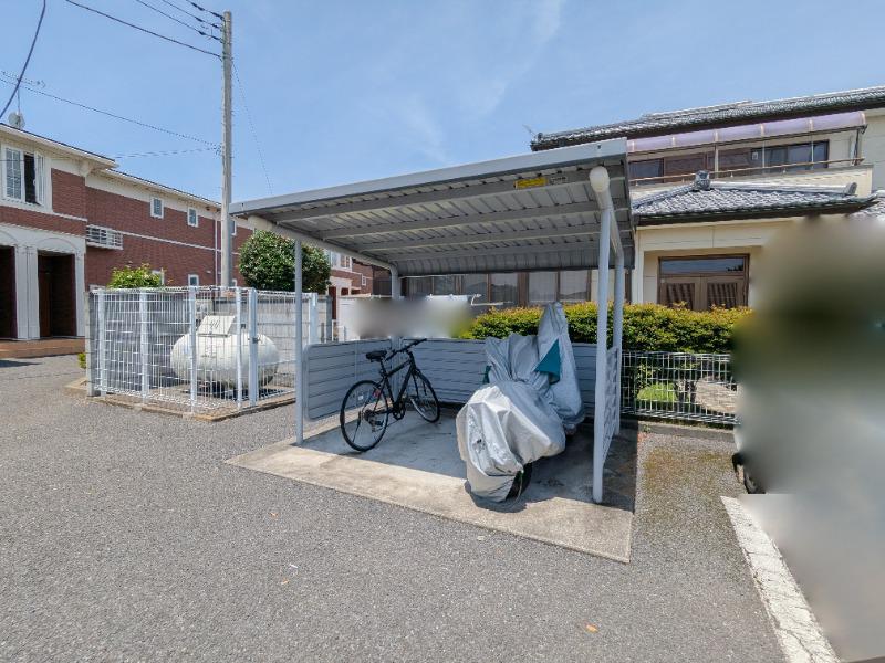 サンヒルズB