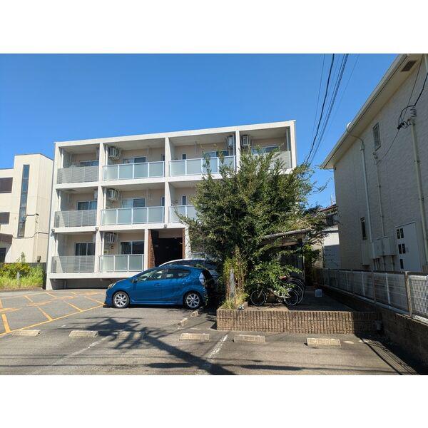 PINE イースト