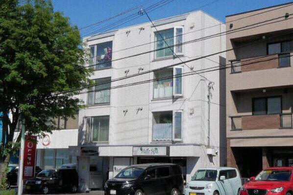 グラムパレス