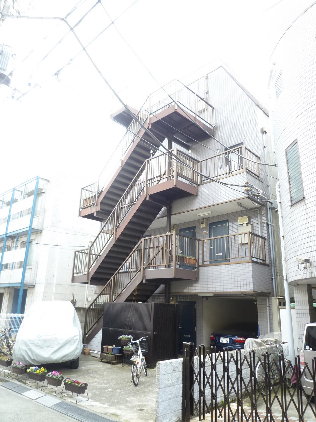 ＪＲ中央線 信濃町駅 徒歩7分 4階建 築33年