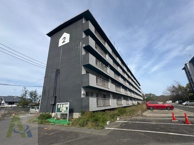 ドミールサニー君影町2号棟