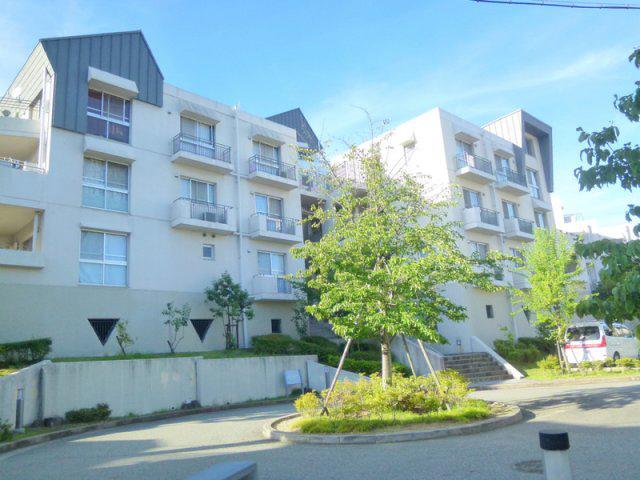 グリーンヒルズ東山台114号棟