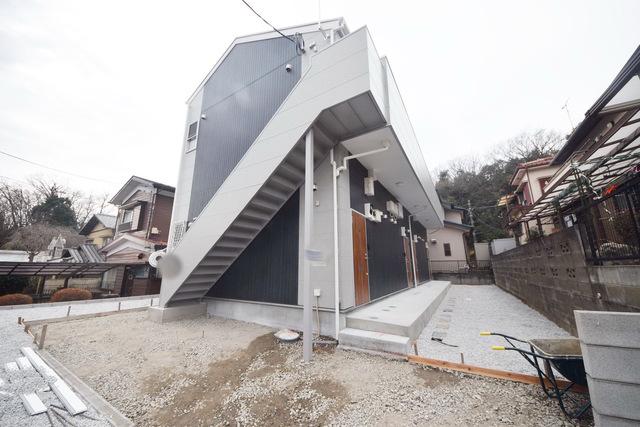 多摩都市モノレール 中央大学・明星大学駅 徒歩12分 2階建 築2年