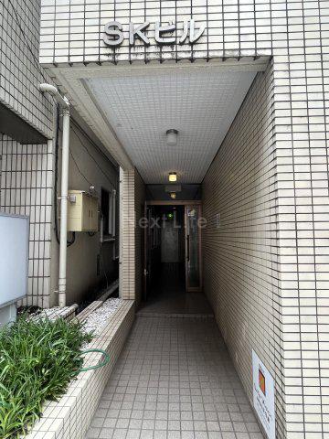 エスケービル