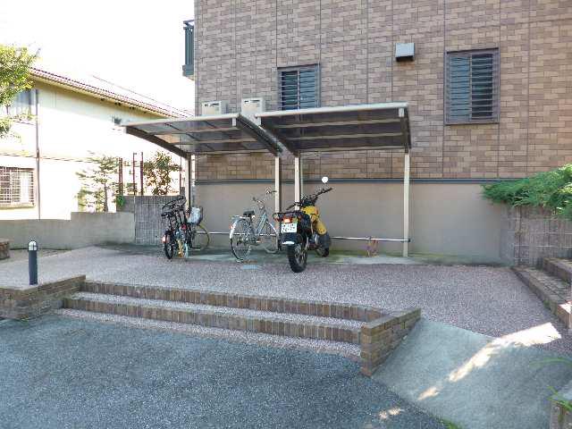 ロイヤルステージ A棟
