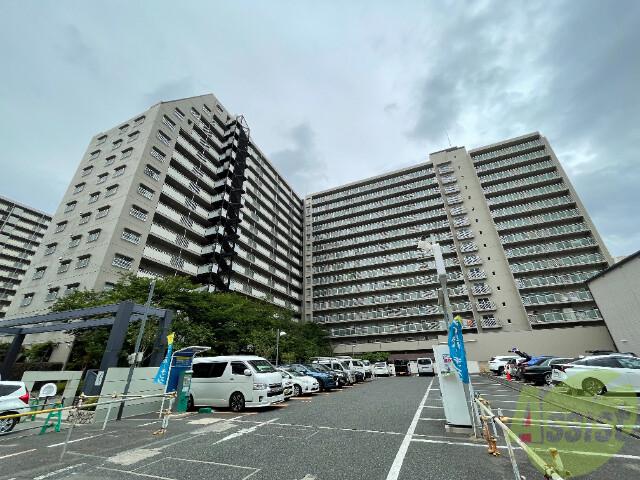 ファミールハイツ北大阪 1号棟