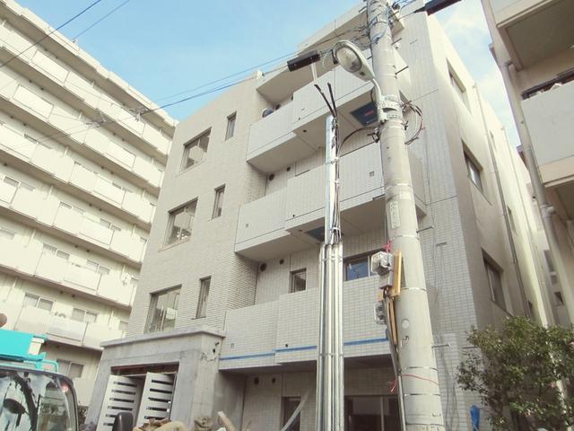 シャンパニーイン