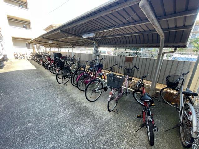 LAKIA MAISON ABIKO