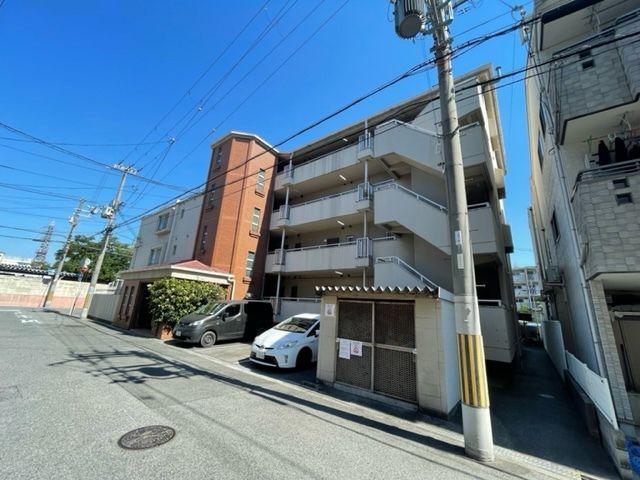 LAKIA MAISON ABIKO