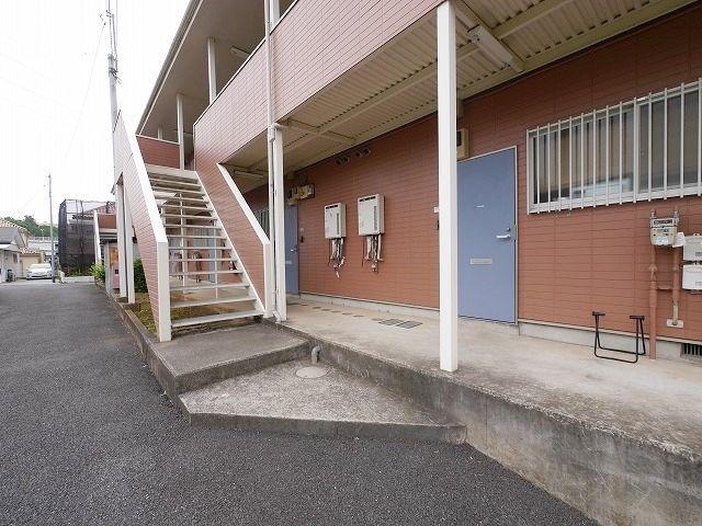 多摩都市モノレール 大塚・帝京大学駅 徒歩5分 2階建 築31年