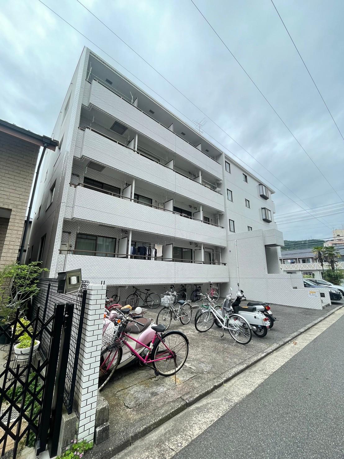 メゾン粟屋
