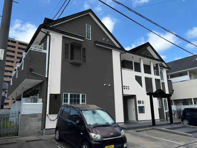 ルミエール西津田