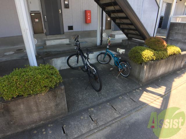 ドミールつかさB