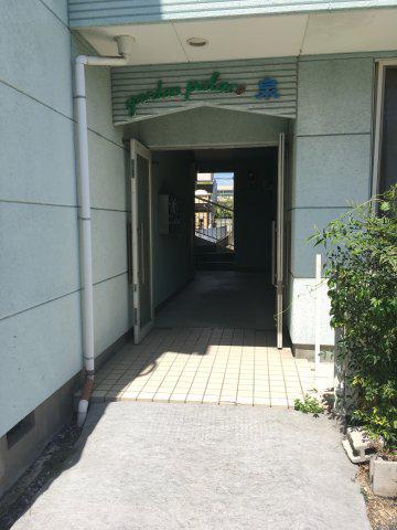 ガーデンパレス泉