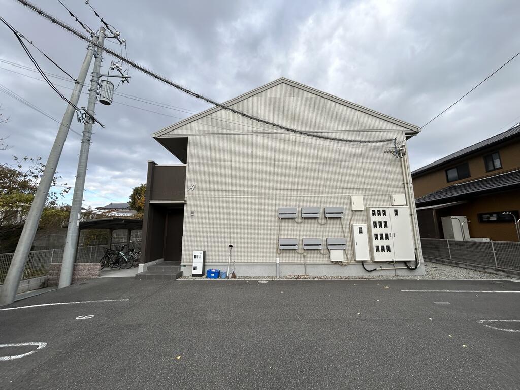 ホットスペース理科大前 A棟