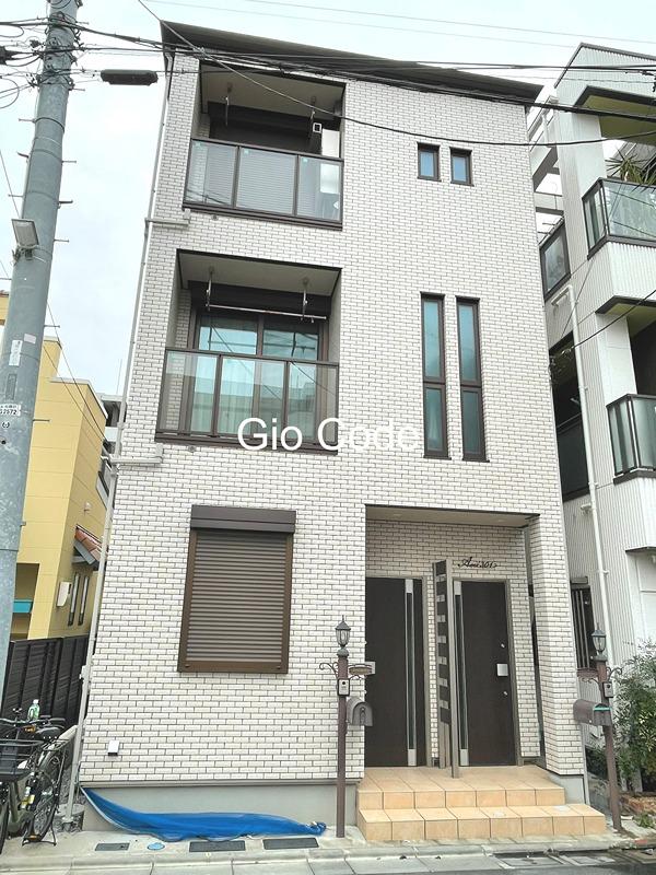 つくばエクスプレス 六町駅 徒歩5分 3階建 築7年