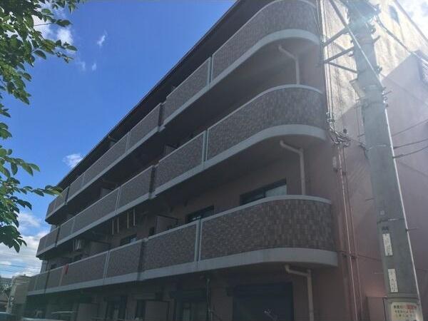 カーサファミール