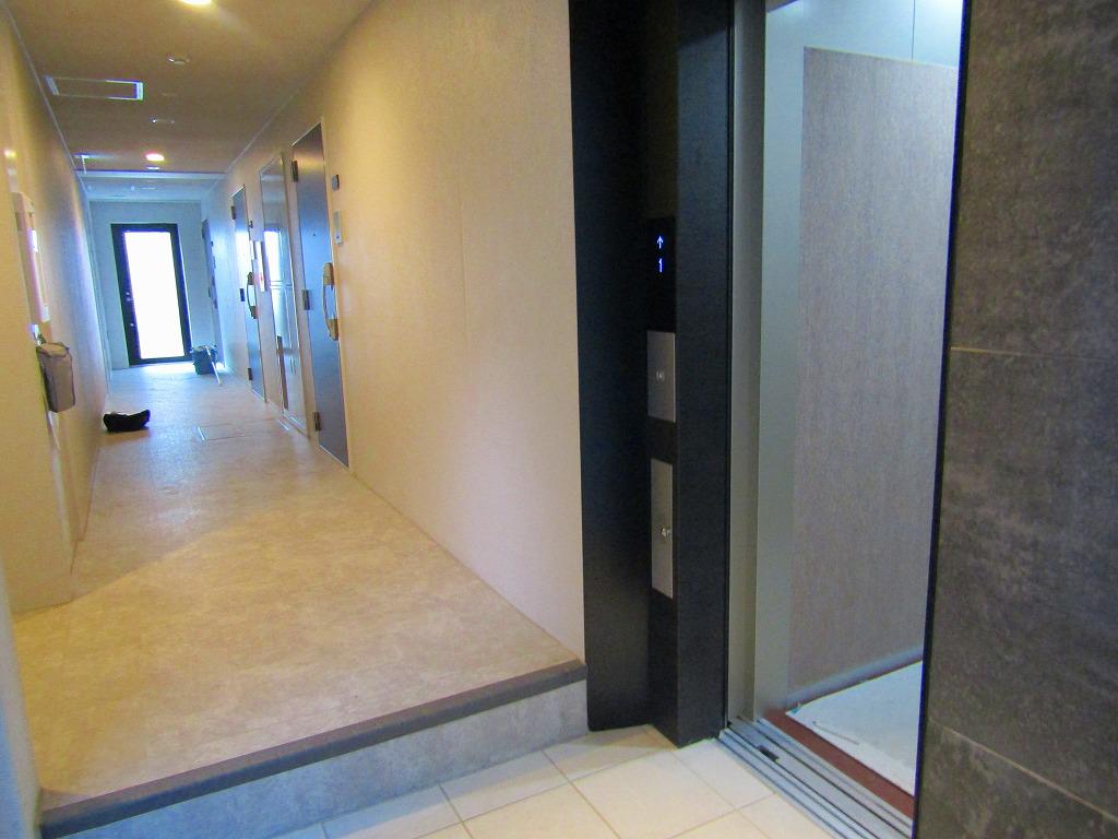 LA PUERTA
